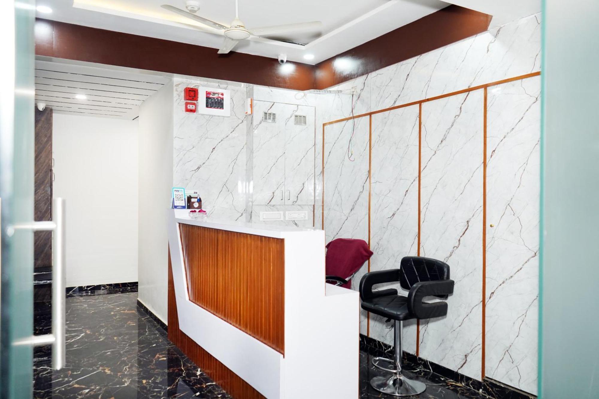 Hotel Pr Villa Gandhinagar Eksteriør billede