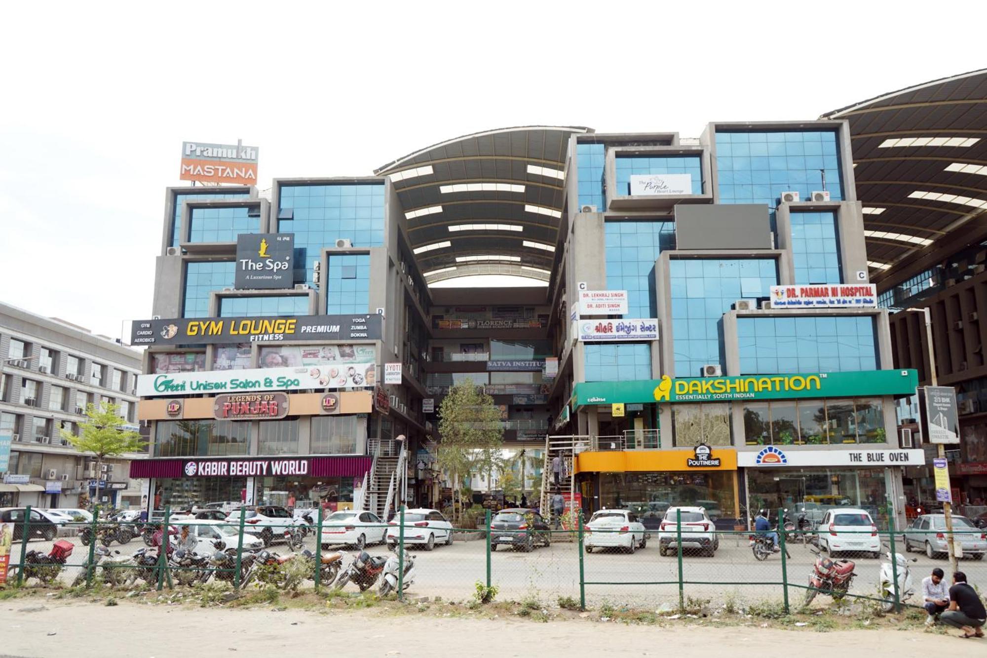 Hotel Pr Villa Gandhinagar Eksteriør billede